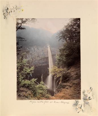 (JAPAN--TAMAMURA) A beautiful album with 50 scenic photographs.